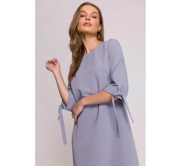 Šaty áčkového střihu s rukávy šedá model 20966070 - STYLOVE Šaty áčkového střihu s rukávy šedá model 20966070 - STYLOVE