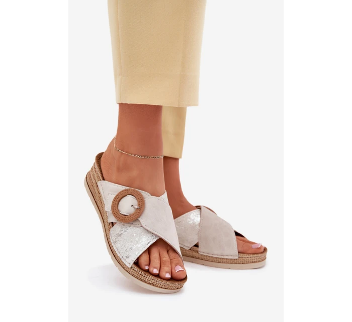 Klapki Damskie Na Koturnie Z Ozdobną Klamrą Inblu RV000012 Jasnobeżowe