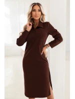 model 21884014 Elegantní midi šaty s límečkem a bočním rozparkem čokoládové - numoco basic
