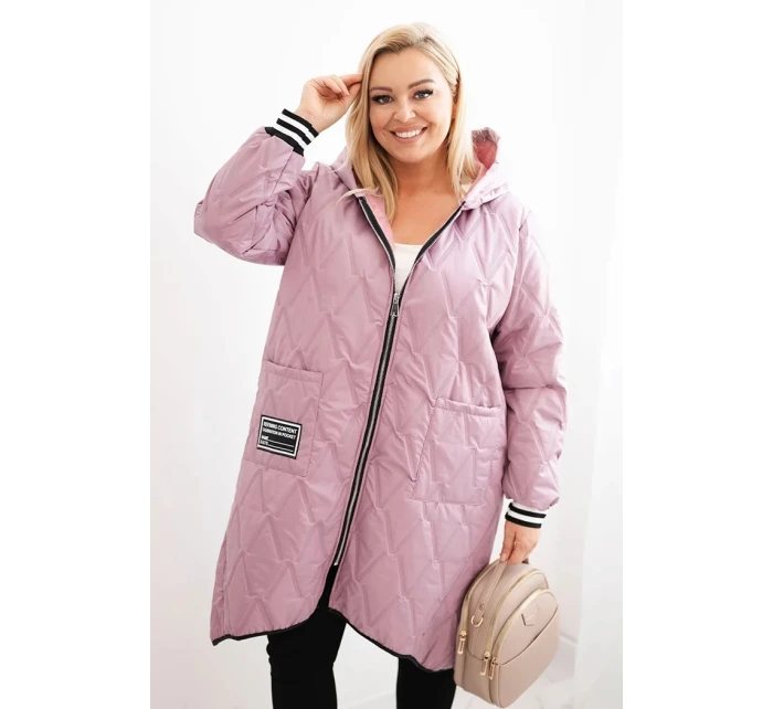 Dámska prešívaná bunda s kapucňou a športovými manžetami v tmavoružovej farbe