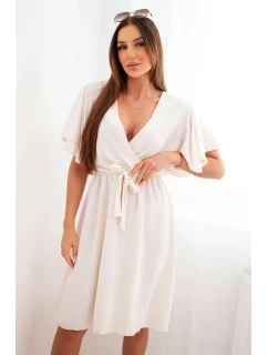 Šaty so skladaným výstrihom svetlo béžové