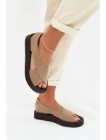 Dámské sandály model 22027703 z přírodního semiše Béžové - Zazoo