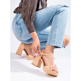 Pekné dámske sandále hnedé na širokom podpätku