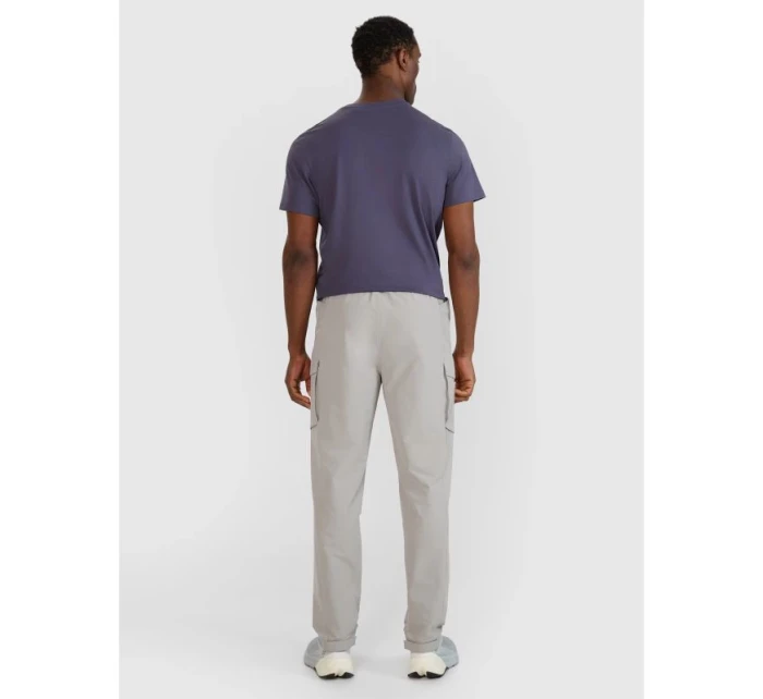 Pánske voľnočasové nohavice 4F 4FWSS25TTROM0998-26S Pánske voľnočasové nohavice 4F 4FWSS25TTROM0998-26S