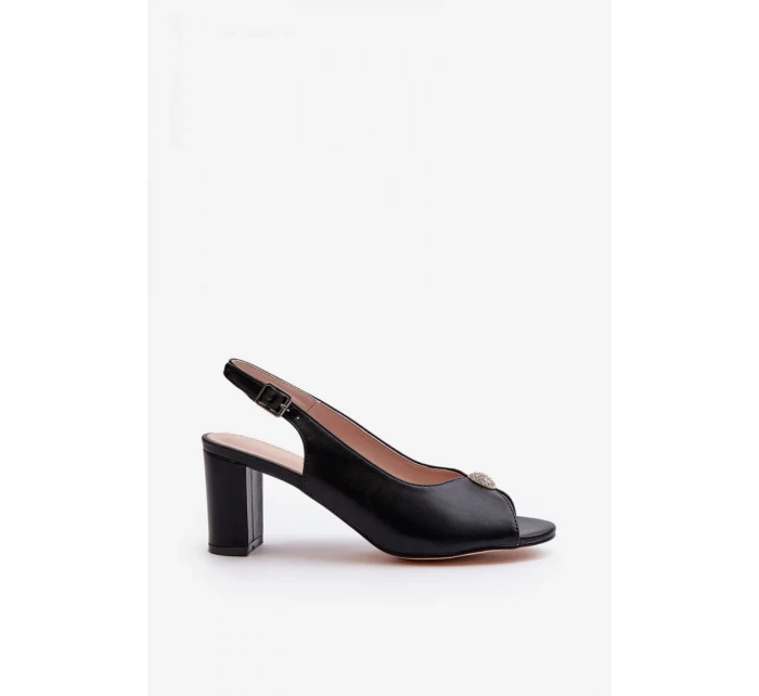 Sandále model 194971 Krok vo veľkom štýle