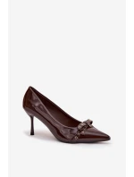 Lodičky s ihlovým podpätkom model 221176 Krok vo veľkom štýle Lodičky s ihlovým podpätkom model 221176 Krok vo veľkom štýle