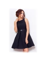 Dámske spoločenské šaty FOLD so skladmi a opaskom stredne dlhé čierne - Čierna - Numoco Dámske spoločenské šaty FOLD so skladmi a opaskom stredne dlhé čierne - Čierna - Numoco