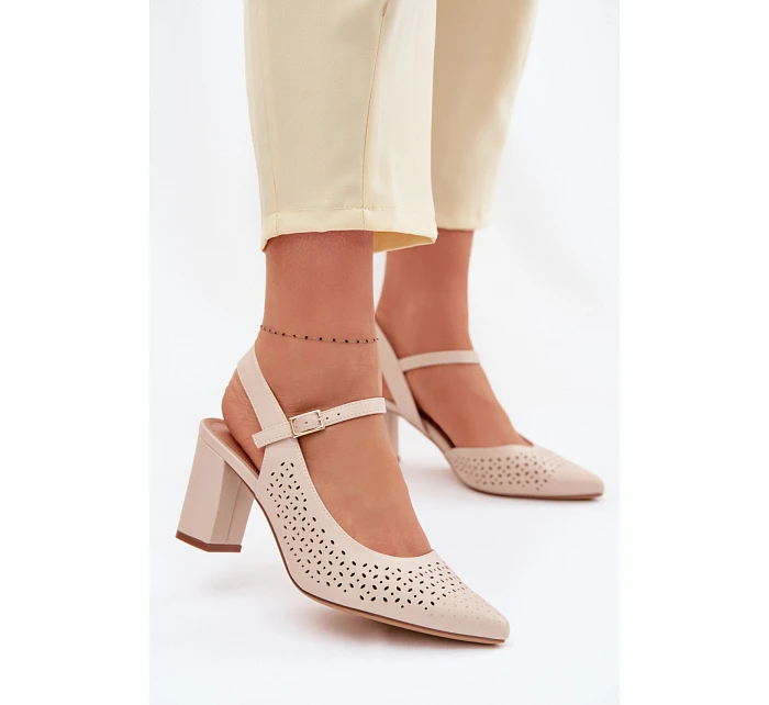 Sandále na podpätku model 226504 Vykročte štýlovo Sandále na podpätku model 226504 Vykročte štýlovo