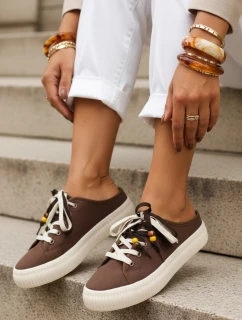 Dámske tenisky na platforme s ozdobnými korálkami cappuccino ZY1409