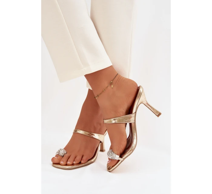 Žabky na podpätku model 225132 Krok vo veľkom štýle