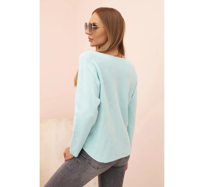 Dámsky sveter s véčkovým výstrihom a viskózovou mätou Dámsky sveter s véčkovým výstrihom a viskózovou mätou