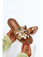 model 21650258 Dámské Kožené Žabky Na Ploché Podrážce Zlaté - Zazoo