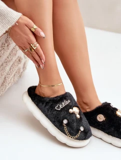 Papuče z umelej kožušiny s odznakmi Black Ivelfedi