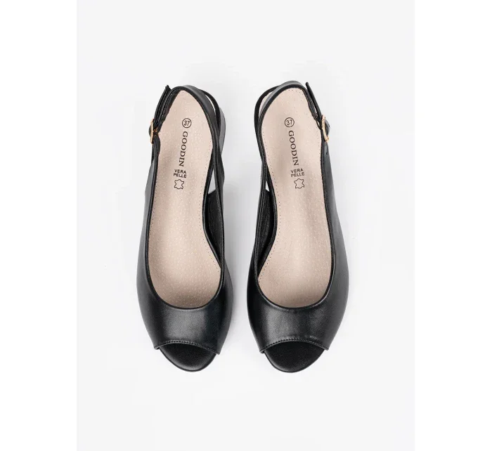 Zajímavé sandály dámské černé na širokém podpatku Zajímavé sandály dámské černé na širokém podpatku