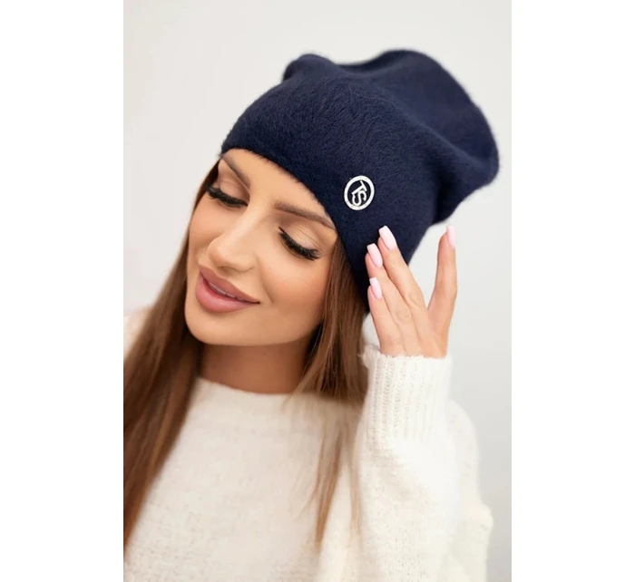 Dámská klasická čepice z měkkého úpletu s model 21480749 - K-Fashion Dámská klasická čepice z měkkého úpletu s model 21480749 - K-Fashion