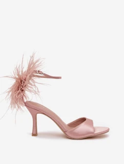 Sandále na podpätku model 222266 Krok vo veľkom štýle