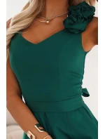 model 21802216 Elegantní večerní maxi šaty s rozparkem a růžemi lahvově zelené - numoco