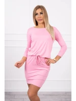 Svetloružové viskózové šaty so zaväzovaním v páse Svetloružové viskózové šaty so zaväzovaním v páse