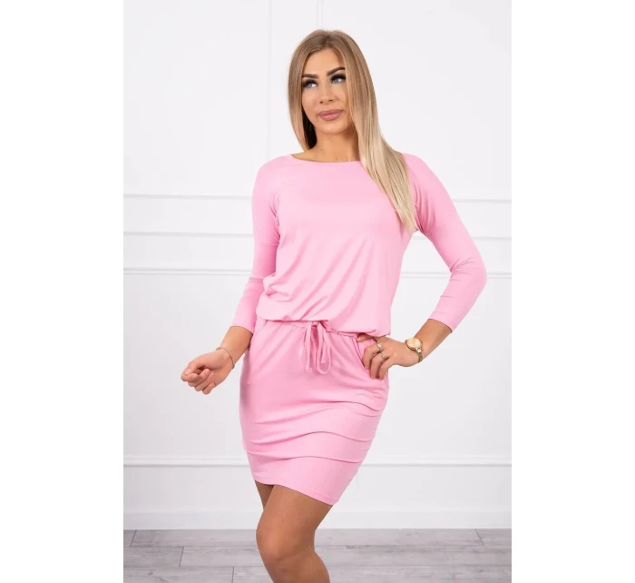 Svetloružové viskózové šaty so zaväzovaním v páse Svetloružové viskózové šaty so zaväzovaním v páse