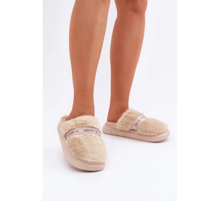 Kožené pantofle s ozdobným páskem béžové model 21681803 - Boto Kožené pantofle s ozdobným páskem béžové model 21681803 - Boto