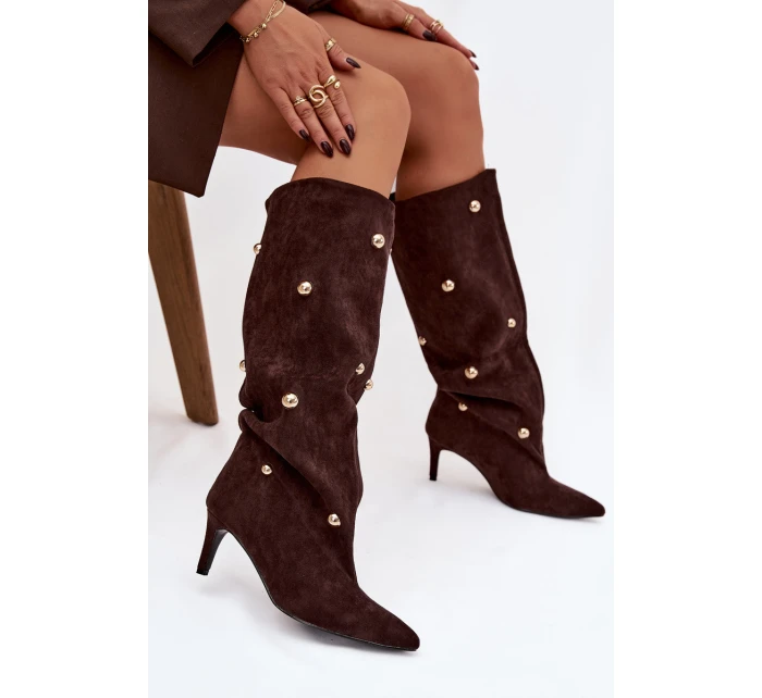 Vklouznuté dámské kozačky na jehlovém podpatku se zlatými ozdobami hnědé Thaliane
