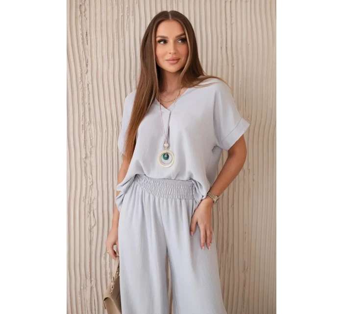 Komplet s náhrdelníkem halenka + kalhoty šedý