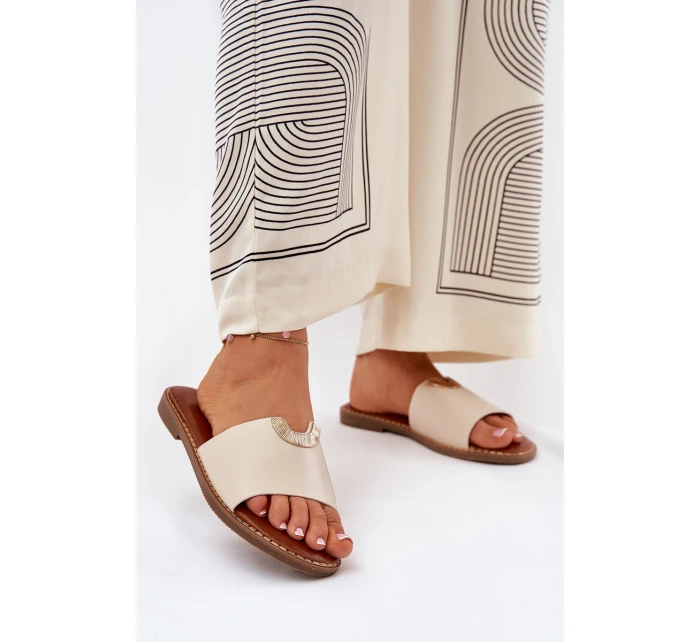 Klapki Damskie Eko Skórzane Z Ozdobnymi Detalami Beżowe Mevith Klapki Damskie Eko Skórzane Z Ozdobnymi Detalami Beżowe Mevith