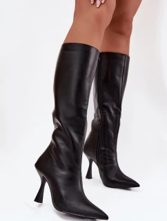 Topánky na podpätku model 217521 Krok vo veľkom štýle