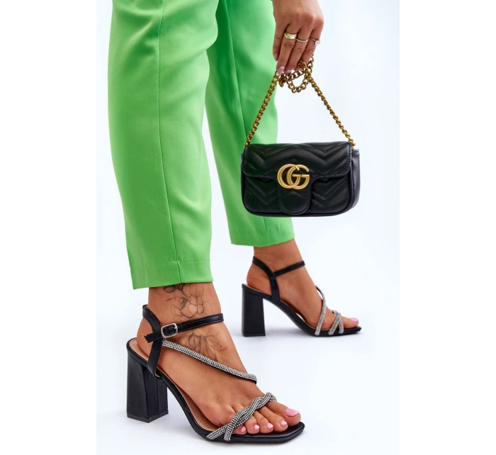 Skórzane Sandały Z Cyrkoniami Na Obcasie Czarne Carlotta