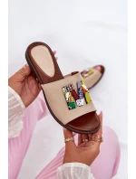 Klapki Damskie Na Płaskim Obcasie Z Ozdobą Złote Clelione Klapki Damskie Na Płaskim Obcasie Z Ozdobą Złote Clelione