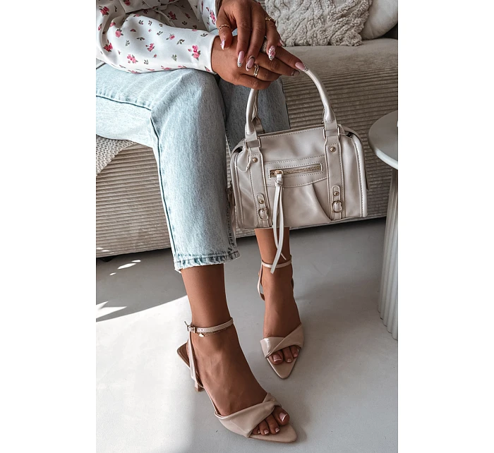 Sandále na podpätku model 226517 Vykročte štýlovo