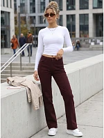 Jeansy damskie wide leg z wysokim stanem model 22303640 - FashionStreet Jeansy damskie wide leg z wysokim stanem model 22303640 - FashionStreet