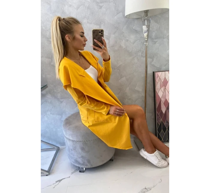 Voľná bunda s kapucňou v horčicovej farbe