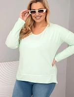 Dámska blúzka v nadmernej veľkosti s výstrihom do V a dlhšou zadnou mätou