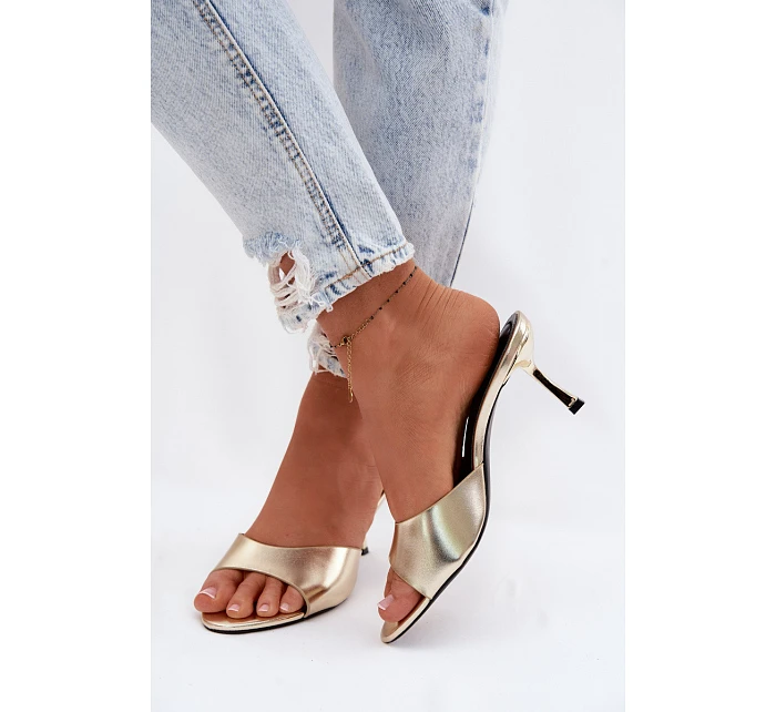 Sandály z umělé kůže na jehlovém podpatku Zlaté model 22103061 - Boto