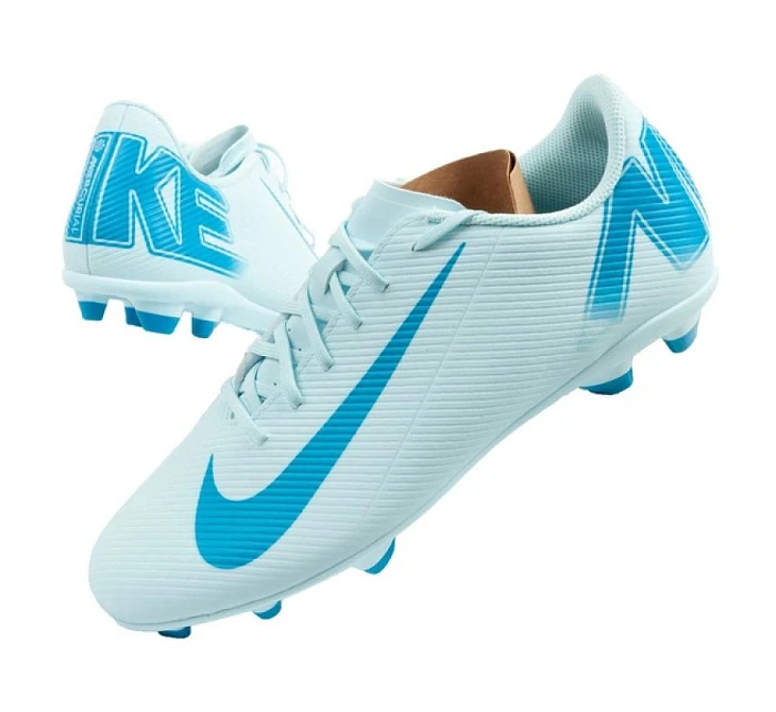 Boty Columbia III Mid WP M 44 model 22071888 - NIKE