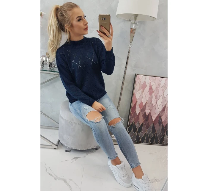 Sveter s polovičným rolákom a kosoštvorcovým vzorom čierny