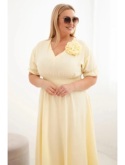 Dámské šaty Plus Size s výstřihem do V a nařaseným pasem žlutá