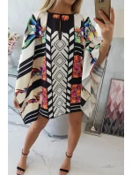 Netopierie šaty s viazaním v páse bielej