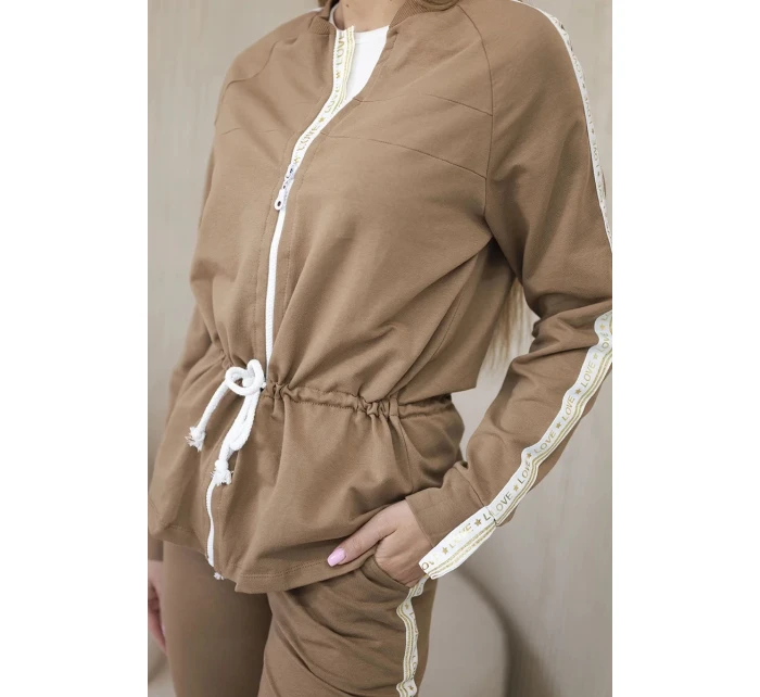 Dámská bavlněná souprava s proužky a stahovacími lemy velbloud