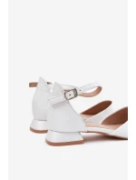 Dětské Lesklé Sandály Na Nízkém Podpatku Bílé Nelly Dětské Lesklé Sandály Na Nízkém Podpatku Bílé Nelly