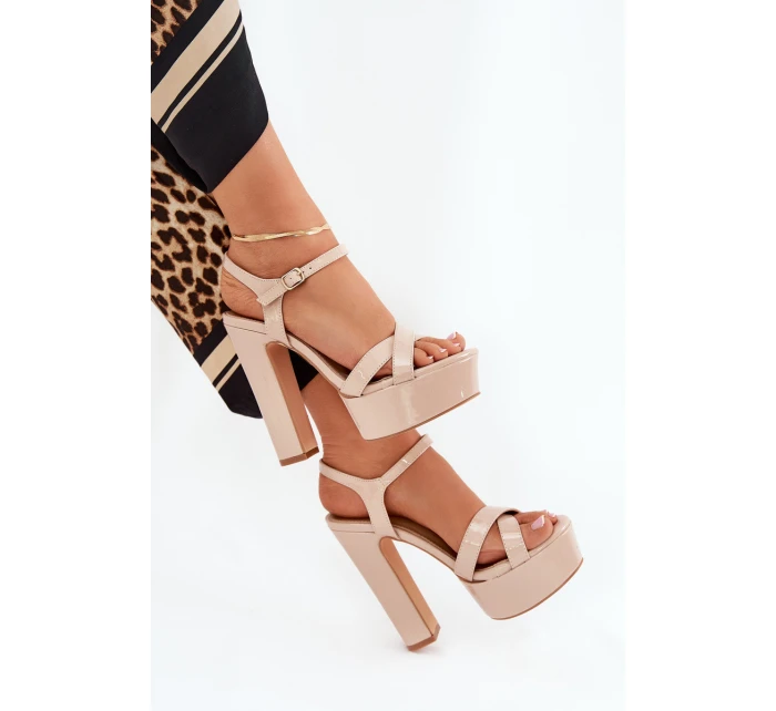 Dámské sandály na vysokém podpatku a platformě lakované béžové model 21688893 - Boto Dámské sandály na vysokém podpatku a platformě lakované béžové model 21688893 - Boto