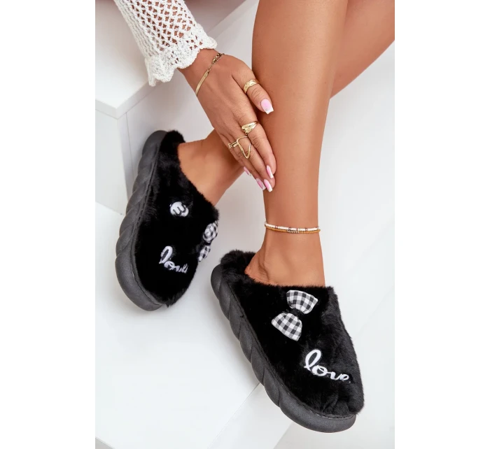 Dámske papuče Futrzane s aplikáciami a mašľou Black Linnorelia Dámske papuče Futrzane s aplikáciami a mašľou Black Linnorelia