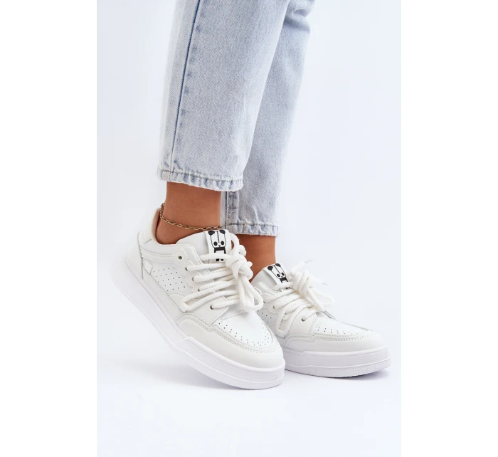 Dámské tenisky z ekokože bílé model 21648820 - Boto Dámské tenisky z ekokože bílé model 21648820 - Boto