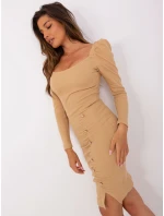 Sukienka EM SK HW 20 model 18738556 camelowy - FPrice Sukienka EM SK HW 20 model 18738556 camelowy - FPrice