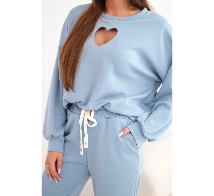 Dámska súprava s maslom a džínsami s výrezom v tvare srdca Dámska súprava s maslom a džínsami s výrezom v tvare srdca