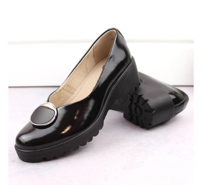 Dámske lakované poltopánky so zdobením Filippo DP4569