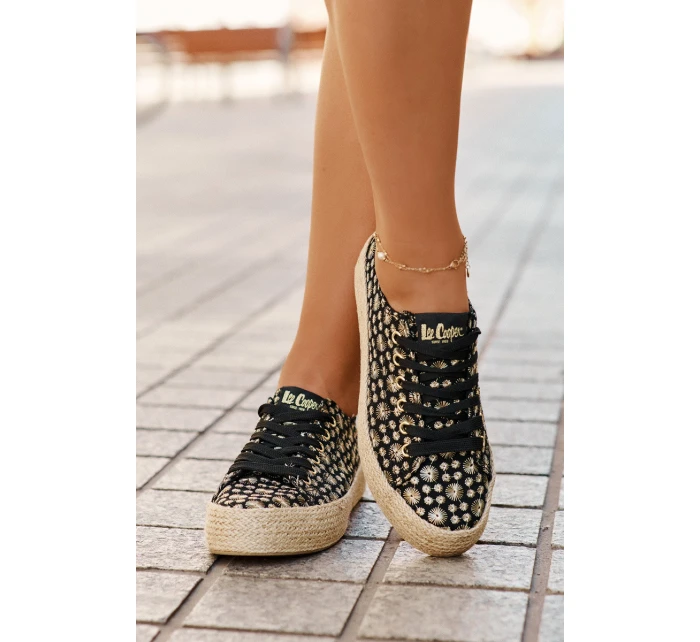Wzorzyste Trampki Damskie Na Platformie Z Plecionką Lee Cooper LCW-25-08-3647L Czarne