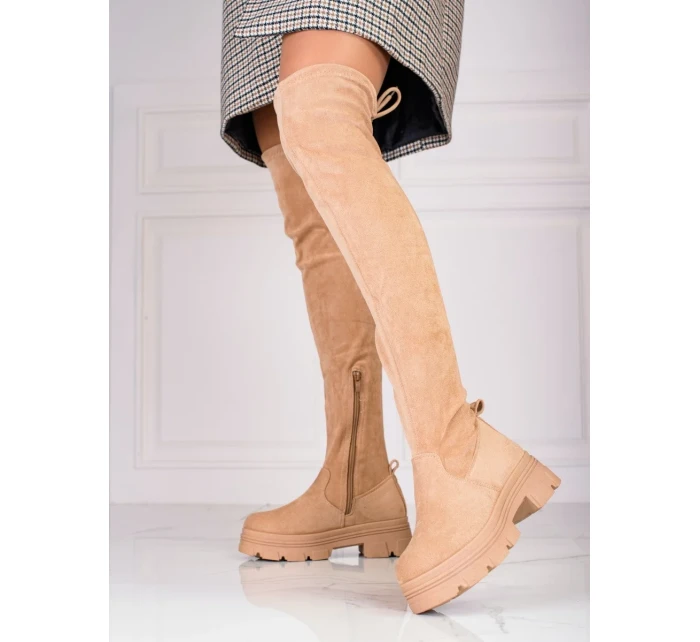 Jedinečné hnedé dámske topánky na širokom podpätku Jedinečné hnedé dámske topánky na širokom podpätku