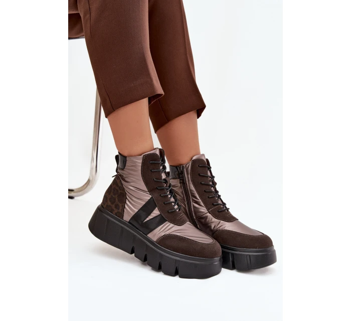 Dámské zateplené kotníkové boty na platformě model 21712578 hnědé - VINCEZA Dámské zateplené kotníkové boty na platformě model 21712578 hnědé - VINCEZA